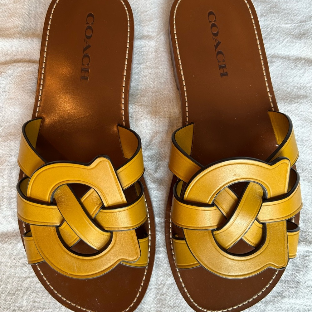 Coach Issa Women's Yellow Sandals